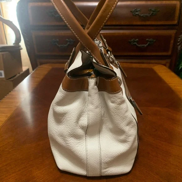 Coach F14682 Penelope Satchel - Picture 3 of 7